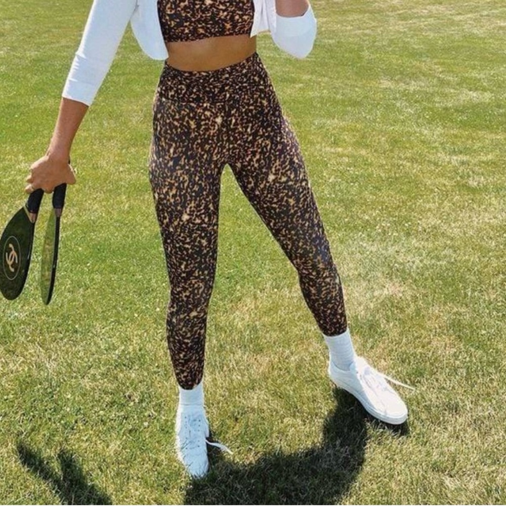 WeWoreWhat High Waist Leggings in Tortoise Print (size M)